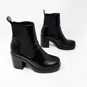 [Soda] Black Faux Leather Chunky Heel Platform Chelsea Ankle Boots Pull-On 8.5